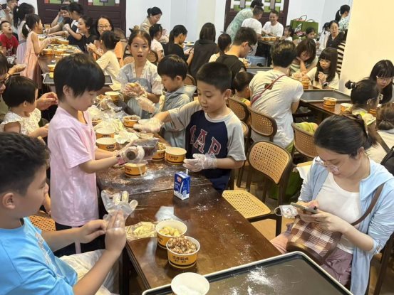 6d12478642960a5e9b6994e671efe805